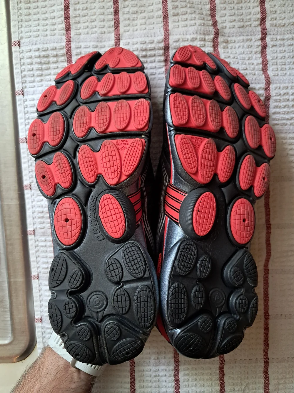 Brooks PureFlow 3 Mens Running Shoes Size 9.5 Black Red Minimalist 1101621D569
